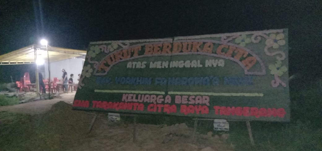 Karangan Bunga Duka Cita Dumai