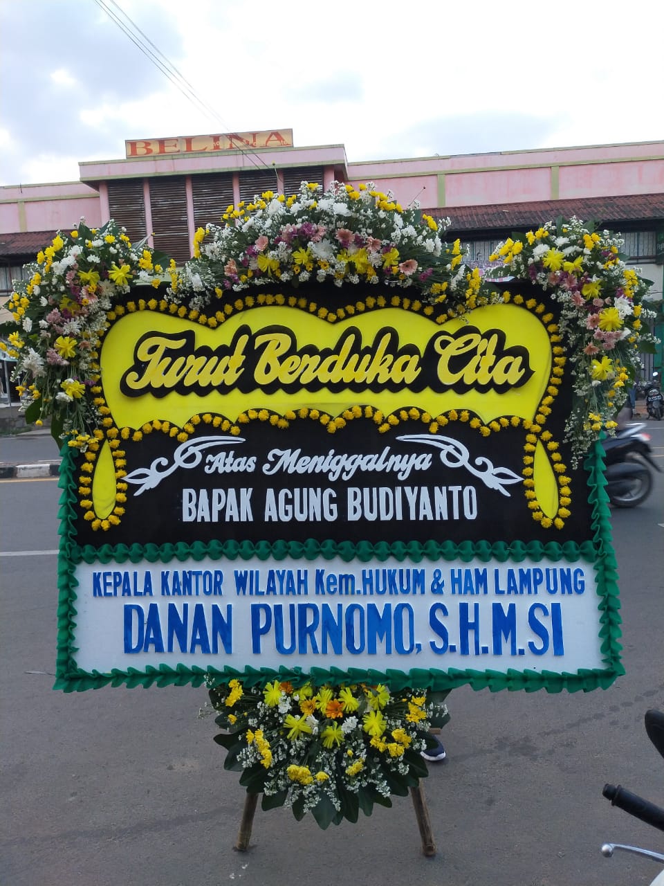 Karangan bunga Serang