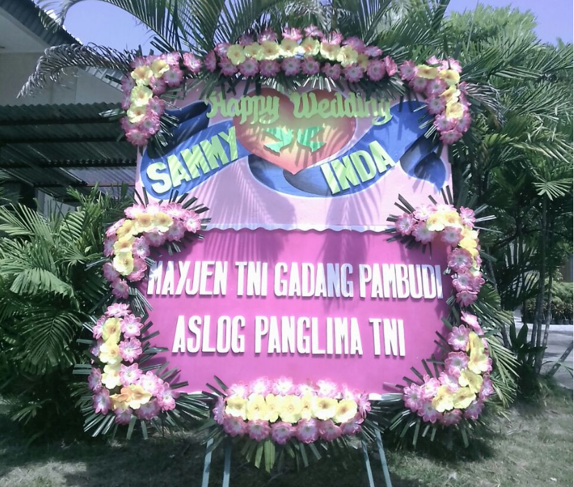 Bunga Papan Pernikahan Weda Termurah