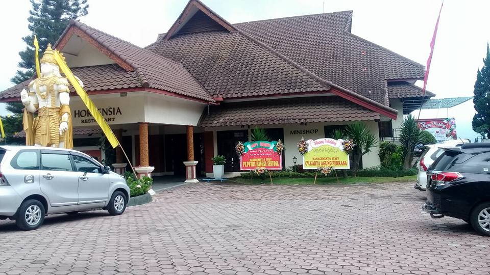 Toko Karangan Bunga Poso