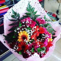Hand Bouquet Valentine Mamberamo Tengah 