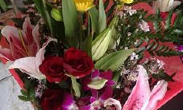 Hand Bouquet Valentine Pontianak 