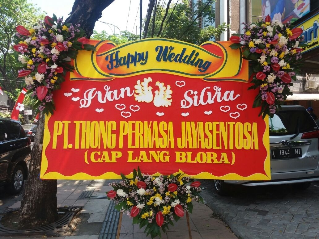 Karangan Bunga di  Rembang