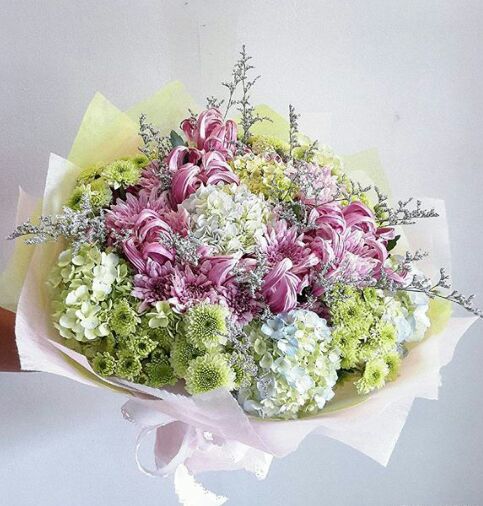 Hand Bouquet Terjangkau di Surabaya