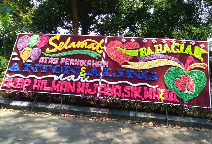 Bunga Papan Wedding Tambolaka Berkualitas