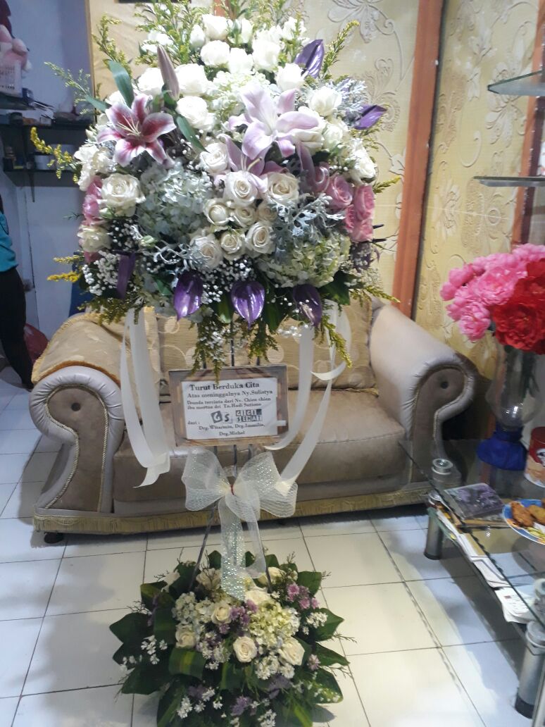 Standing Flower di  Cirebon 