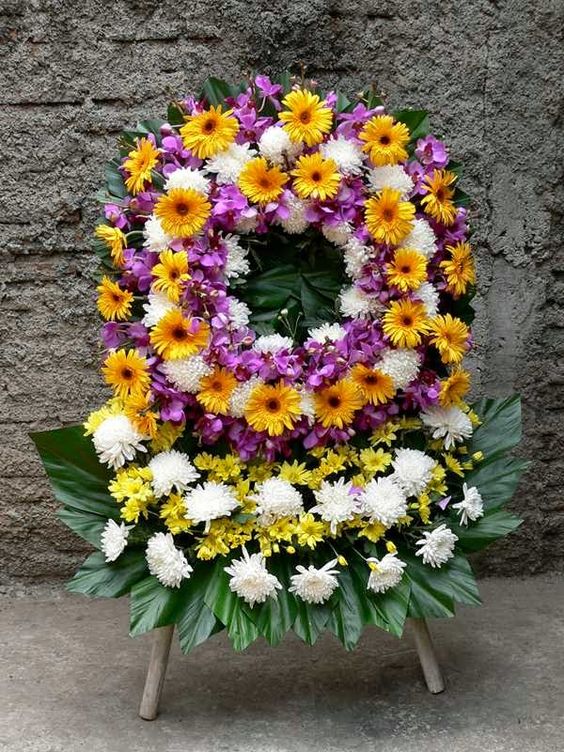 Sewa Standing Flower Pengantin di Bandung