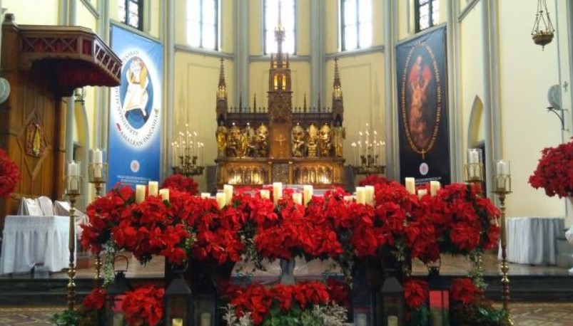  rangkaian bunga altar natal 