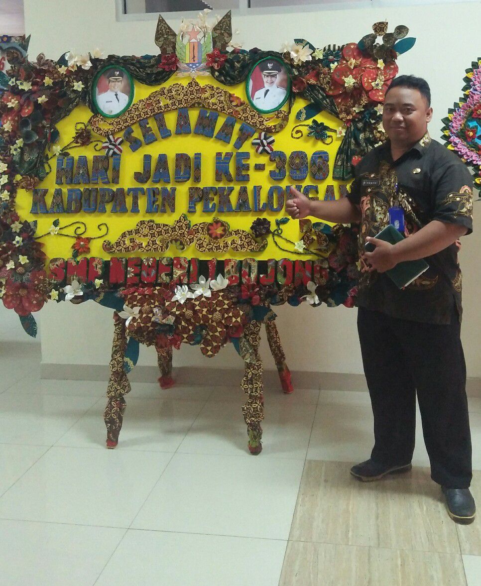  Papan Bunga di Batang