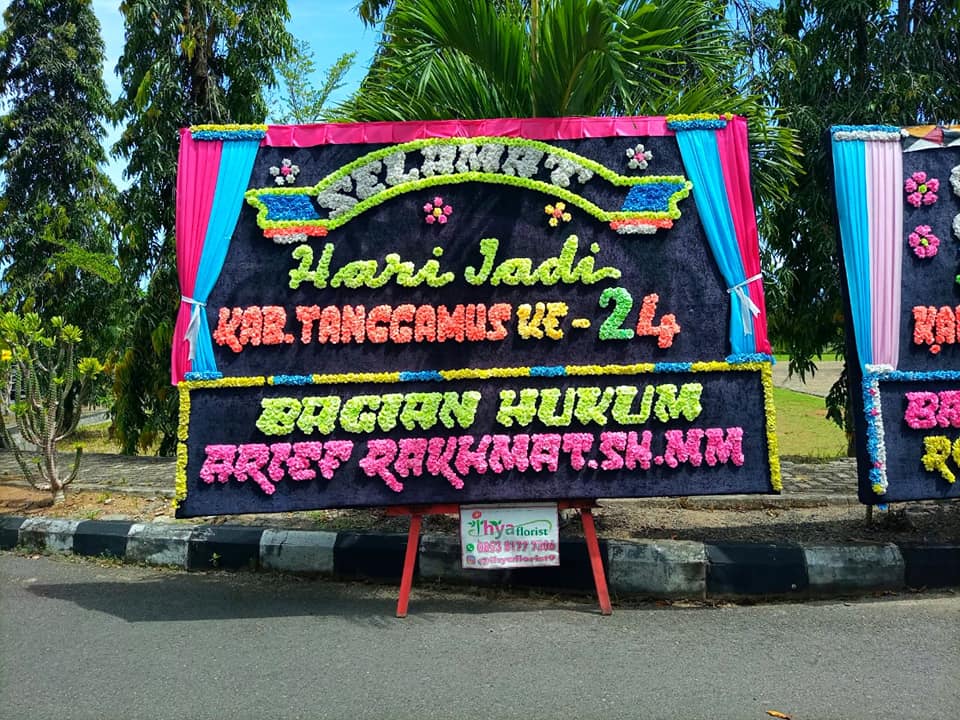 Bunga Papan untuk Hari Jadi Sampang